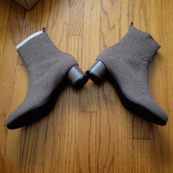 Vivaia Round Toe Chunky Heel Boots - New with Box! - Size EU40 - Picture 4 of 12